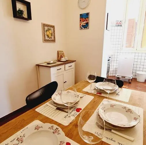Апартаменты Trastevere Rome's Heart Charming & Cozy 3