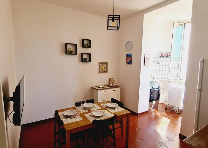 Trastevere Rome's Heart Charming & Cozy 3 Апартаменты *