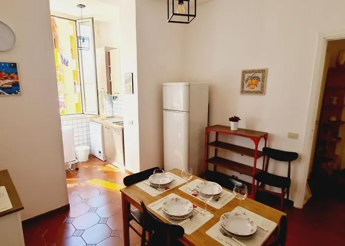 Trastevere Rome's Heart Charming & Cozy 3 Апартаменты *